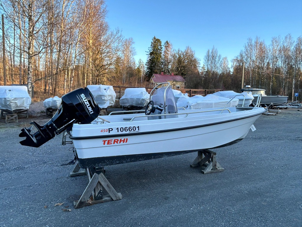 Terhi 450CC + Suzuki DF40