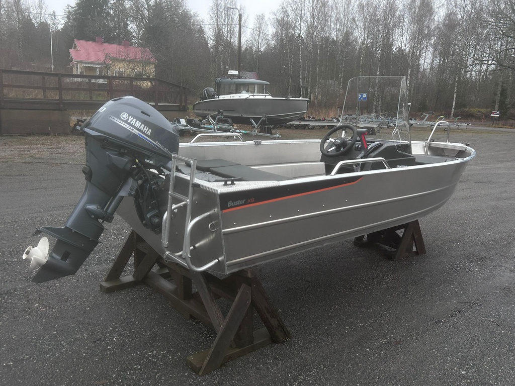 Buster XSr + Yamaha F20