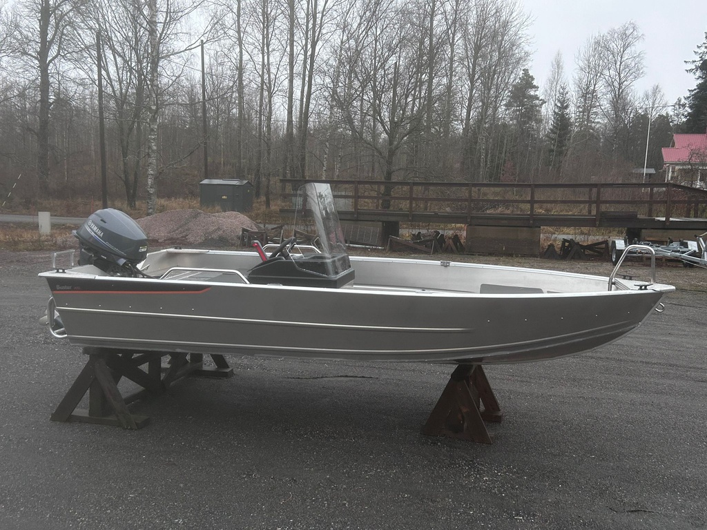 Buster XSr + Yamaha F20