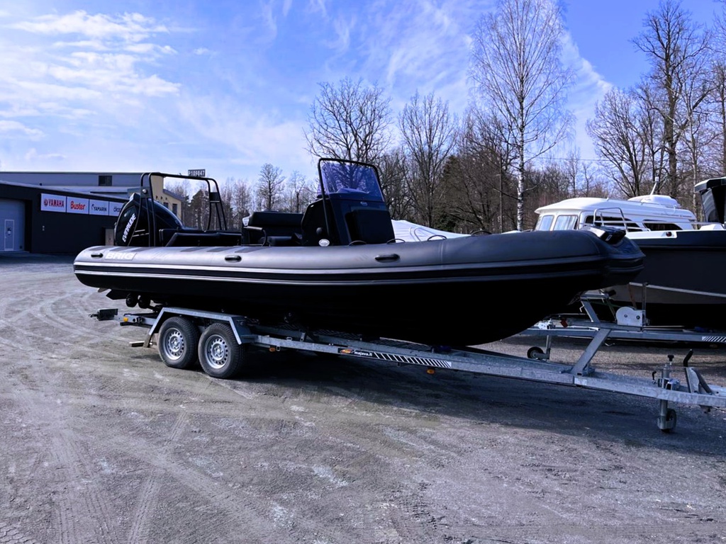 Brig Navigator 700 + Evinrude E-TEC 200