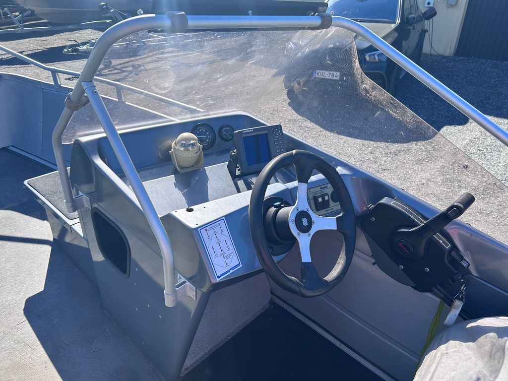 Buster XXL+ Mercury F115