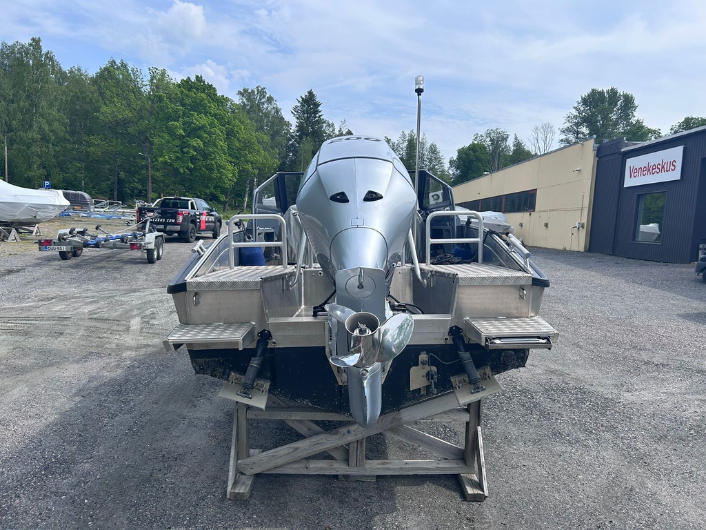 Silver Eagle BRX + Honda BF200