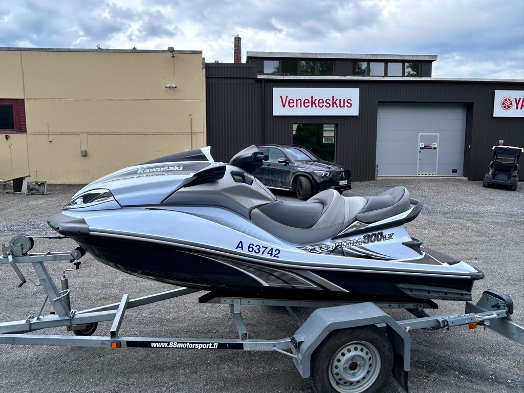 Kawasaki Ultra 300LX + kärry
