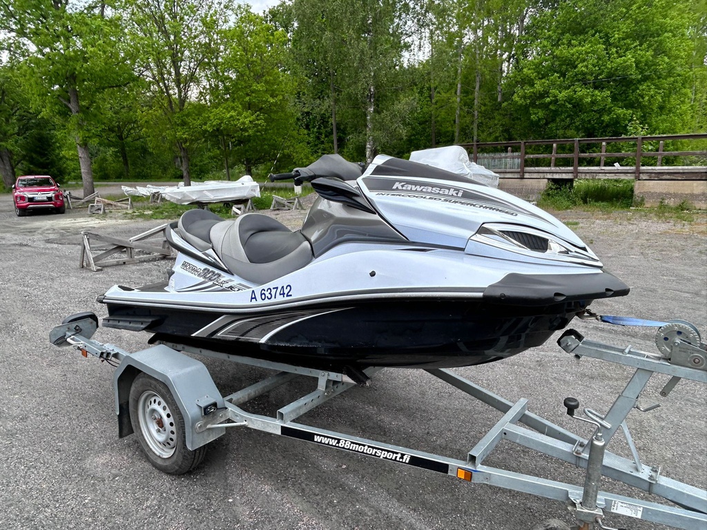 Kawasaki Ultra 300LX + kärry