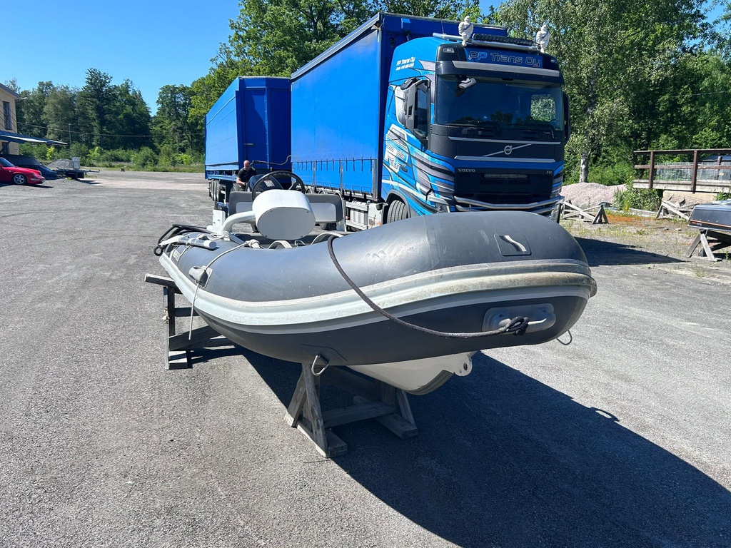Highfield CL380 + Suzuki DF20