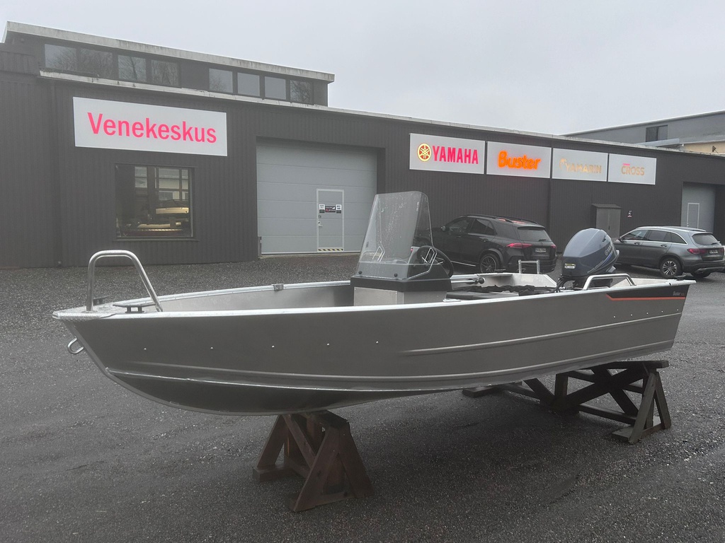 Buster XSr + Yamaha F20